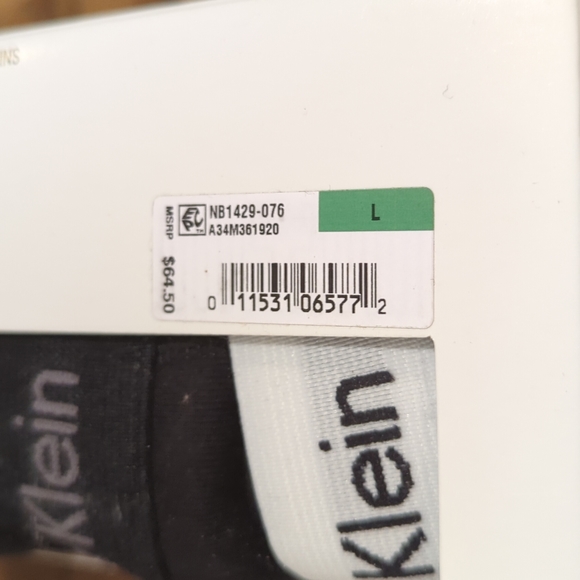 Calvin Klein 5 pack boxer briefs size Large - Picture 2 of 3